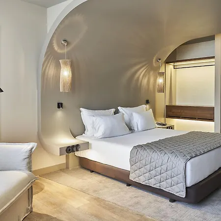 Portobay Teatro Hotel 4*