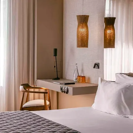 Portobay Teatro Hotel 4*