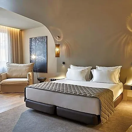 Portobay Teatro Hotel 4*