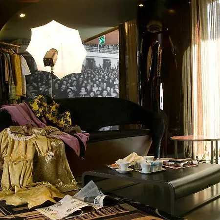 Portobay Teatro Hotel