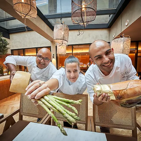 Portobay Teatro فندق
