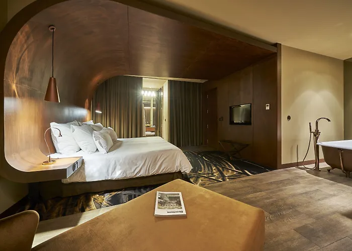 Portobay Teatro Hotell 4*