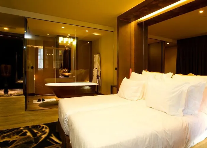 Portobay Teatro Hotel 4*