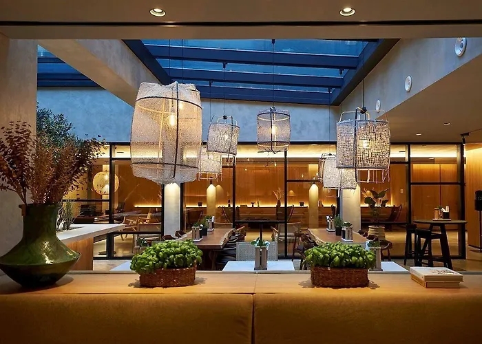 Portobay Teatro Hotel 4*